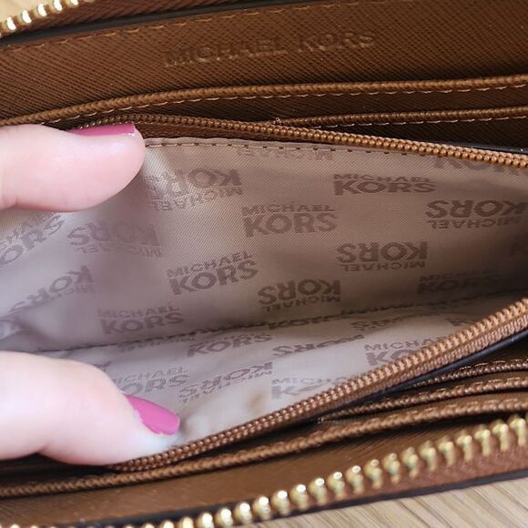 Michael Kors Brown Pebbled Leather Accordion Ziparound Wallet - Picture 10 of 10